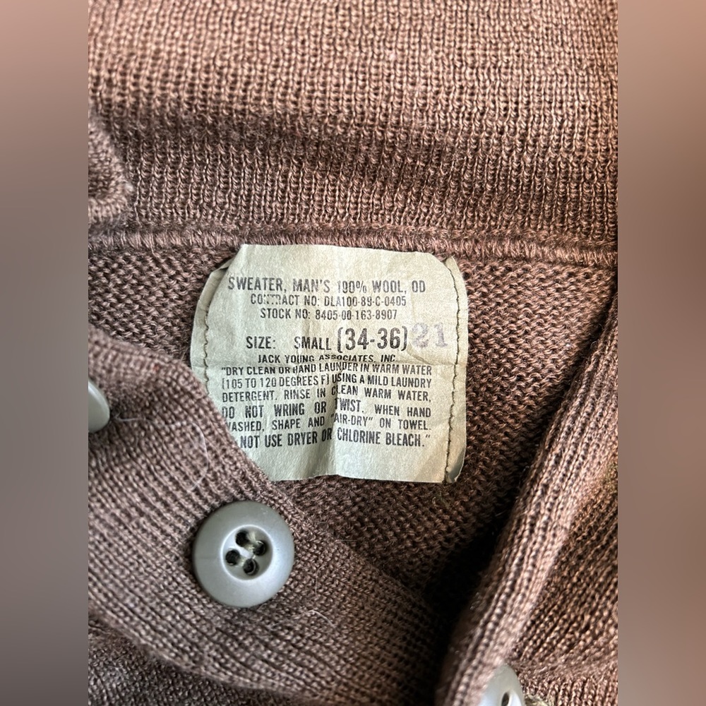 Brown button sweater - Picture 5 of 5